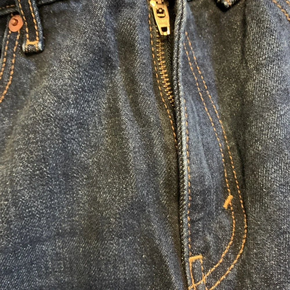 LEVI'S Women's 32 x 28 Straight Cut Cropped Frayed Hem Denim Jeans High Waist - Picture 10 of 11